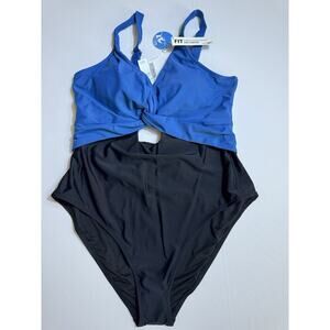 CUPSHE Swimsuit‎ Women's One Piece V Neck Twist Front Adjustable Straps Size 1X